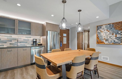 Kihei Villa | Maui Resort Rentals: Hilton Maui Bay Villas - Brand New 1BR Oceanview Suite!