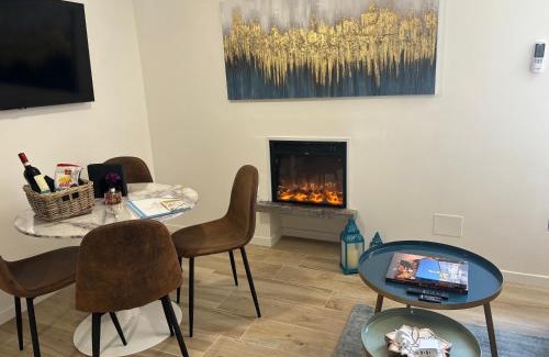 Trastevere Apartment | MauveSweetRhome 3