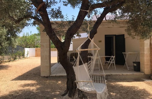 Maruggio House | "Maviglia" villa with large garden