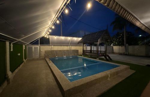 Kawasan Perindustrian Chendering House | Mawar 23 Chendering with Private Pool