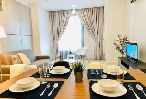 Mont Kiara Apartment | Max 5pax, Muji Style Apartment Arcoris Mont Kiara