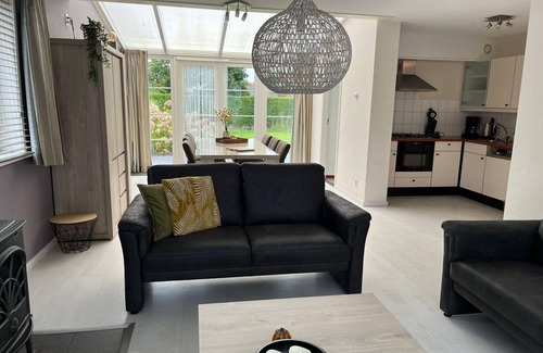 Hoofdplaat House | Maxime 203 - Kustpark Village Scaldia - Large detached holiday villa with spacious garden