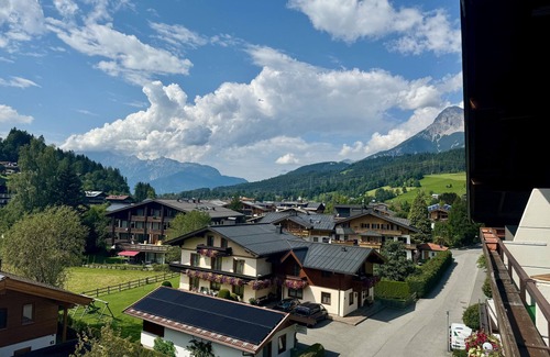 Maria Alm am Steinernen Meer Apartment | Maxls Stubn: Charming vacation apartment with a unique “Räuberhöhle” for children