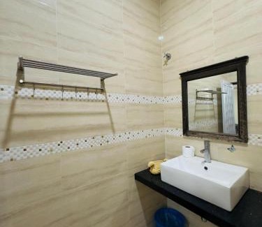 Jambu Hotel | Maxwell Inn Luxury Hotel