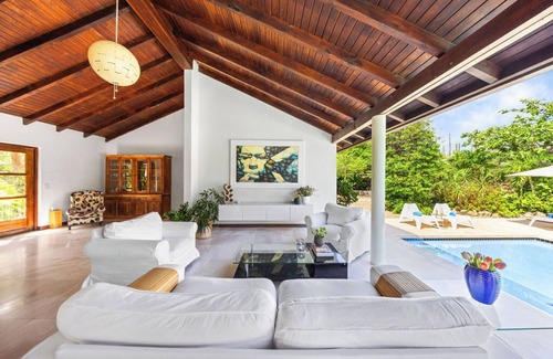 Paradera House | Maxwell Luxury Home - Poolside Living by Lucha