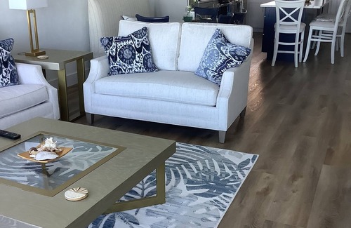 Daytona Beach Shores Condo | May 31 - June 7 Relax on beautiful no drive Beach with fully renovated Condo