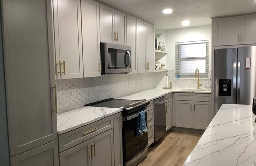 Daytona Beach Shores Condo | May 31 - June 7 Relax on beautiful no drive Beach with fully renovated Condo