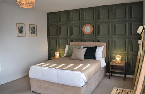 Broadheath Apartment | Maya Boutique Inn - Garden