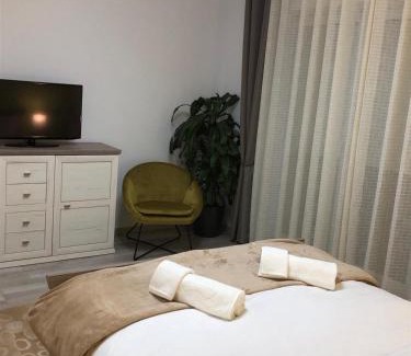 Selimbar Apartment | Maya Green Residence *