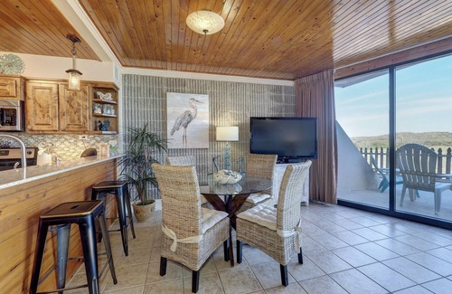 Port Aransas Condo | Mayan Princess 106 Coastal Distancing | Beachfront