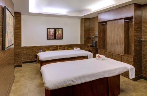 Puri Hotel | Mayfair Waves