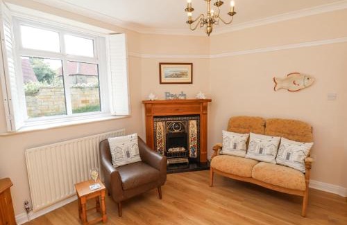 Fylingthorpe House | Maypole Cottage