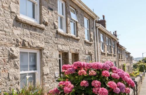 Chysauster House | Mazey Cottage