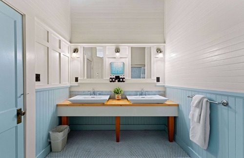 McCloud Hotel | Mccloud Mercantile Hotel