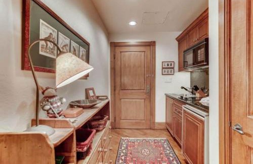 Highlands Townhomes Apartment | McCoy Peak 202 by East West Hospitality