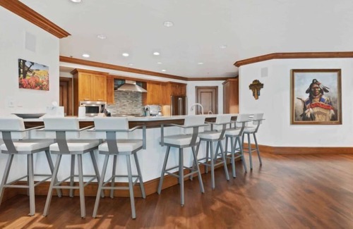 Highlands Townhomes Condo | McCoy Peak 305 - 5 Bedroom Residence