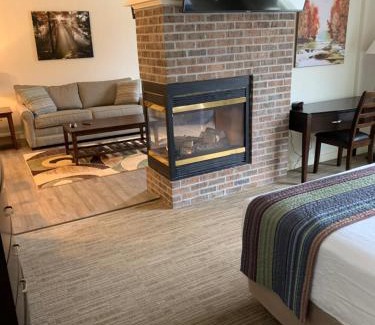 Ripley Hotel | McCoy's Inn