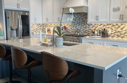 Cedar Creek Reservoir House | McDonald Manor at Cedar Creek Lake| Modern Lakefront Getaway