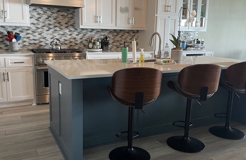 Cedar Creek Reservoir House | McDonald Manor at Cedar Creek Lake| Modern Lakefront Getaway