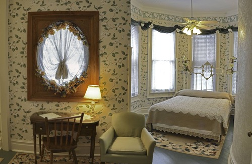 Quincy Bed & Breakfast | McFarlin House B&B