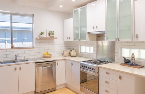 Lake Tabourie House | McGrath welcome's you to Tabourie Beach Shack