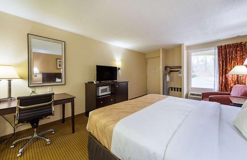 Media Hotel | McIntosh Inn