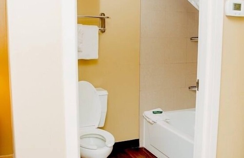 Downtown Hotel | MCM Eleganté Hotel & Suites