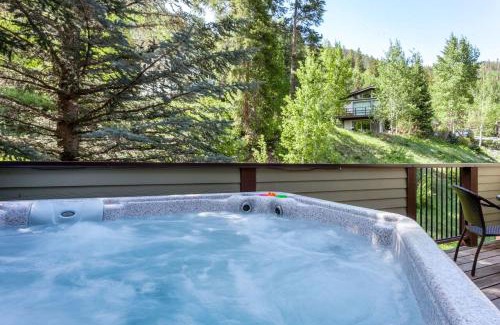Intermountain Apartment | Meadow Creek Condominiums