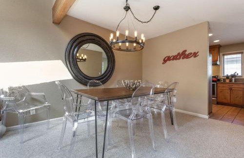 Intermountain Apartment | Meadow Creek Condominiums