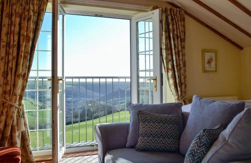 Llangeinor House | Meadow Croft