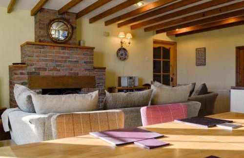 Llangeinor House | Meadow Croft