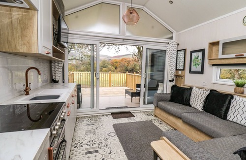Llandrindod Wells Cottage | Meadow Retreat