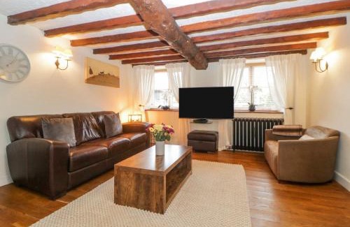 Torquay House | Meadow Thatch