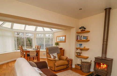 Ciliau-Aeron House | MEADOW VIEW, pet friendly, with open fire in Ciliau Aeron