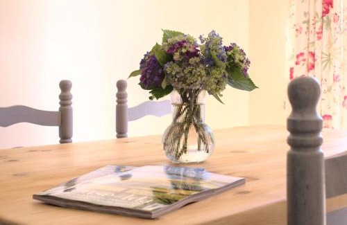 Totnes House | Meadowbrook House