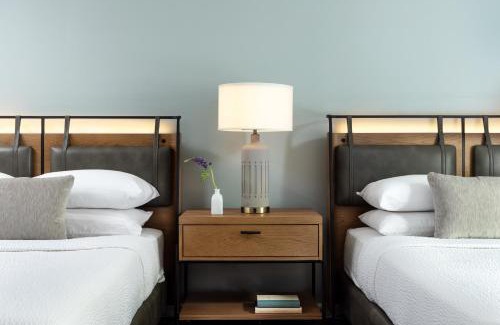 Blowing Rock Hotel | Meadowbrook Inn