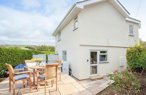 St. Mawes House | Meadowside