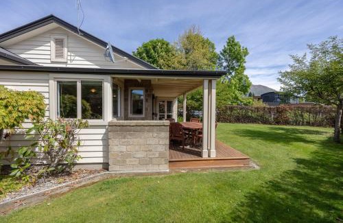 Wanaka Villa | Meadowstone Executive Villa Close to Lake Wanaka