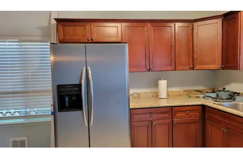 City Center Medford Cottage | Medford 2-Bedroom Cottage to movie, park, downtown