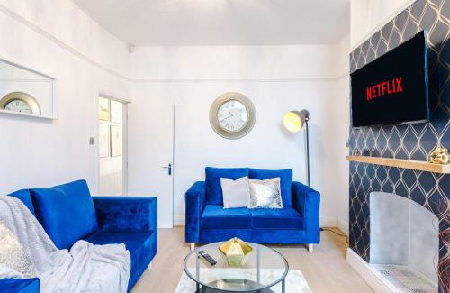 Salford House | MediaCity Escape - 15 Mins to City Centre with Free Parking