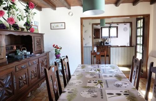 Saint-Sauves-d'Auvergne House | MEDICAL PRESCRIPTION: MAKE THE FULL OF ENERGY, OXYGENATION, REST, RELAXATION.