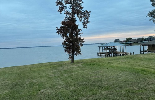 Livingston House | Mediterian Waterfront Estate On Acerage New Ronavation In Gated Community