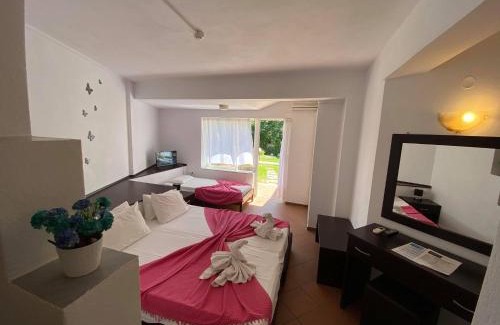 Kavos Hotel | Mediterranean Blue