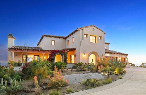 Escondido Apartment | Mediterranean Haven with Views in Escondido