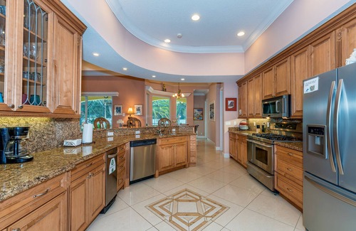 Jupiter House | Mediterranean-inspired 4,000 sq ft home, 6Bd/4Bth, sleeps 13 and Fido too!