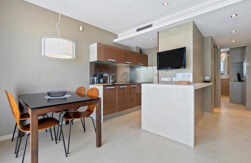 Torredembarra Apartment | Mediterranean sea views while having breakfast