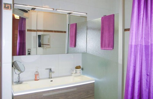 Tredrez-Locquemeau House | Meeresblick by Interhome