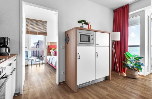 Kappeln Apartment | Meermarie - balcony, swimming pool, 2 shower rooms, elevator, underground parking space