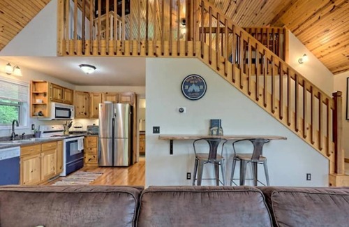 Mountain City Cabin | Meet Morning Dew! The Place For Mountain Views!