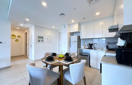 Umm Suqeim 3 Apartment | MegaLuxury Flat Resort w/Direct Burj Al Arab View